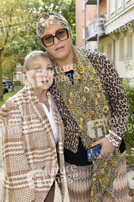 Präsentation von Carpetlounge Berlin & Julian F. M. Stoeckel in Berlin