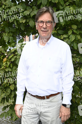 Präsentation von Carpetlounge Berlin & Julian F. M. Stoeckel in Berlin