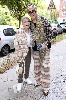 Präsentation von Carpetlounge Berlin & Julian F. M. Stoeckel in Berlin