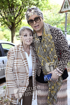 Präsentation von Carpetlounge Berlin & Julian F. M. Stoeckel in Berlin