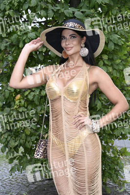 Präsentation von Carpetlounge Berlin & Julian F. M. Stoeckel in Berlin