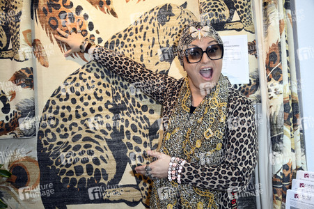 Präsentation von Carpetlounge Berlin & Julian F. M. Stoeckel in Berlin