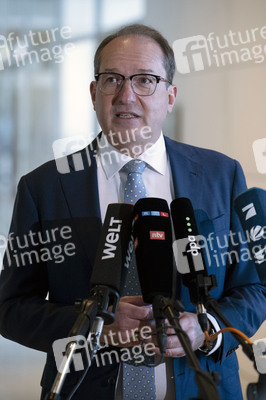 Pressestatement von Alexander Dobrindt in Berlin