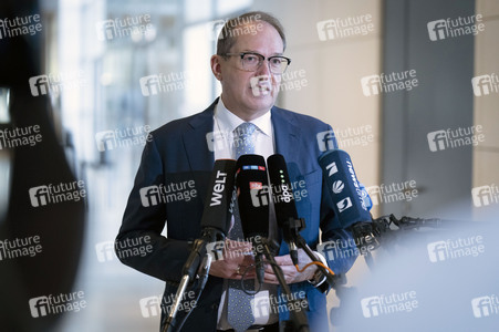 Pressestatement von Alexander Dobrindt in Berlin