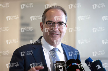 Pressestatement von Alexander Dobrindt in Berlin