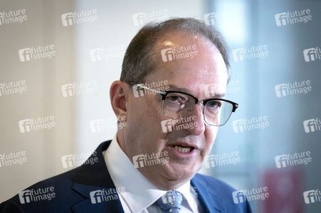 Pressestatement von Alexander Dobrindt in Berlin