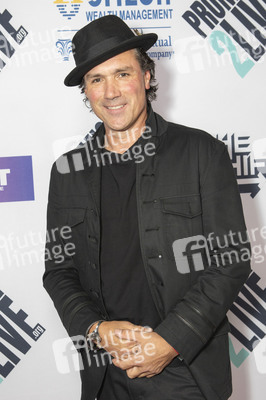 Promise2Live Global Livestream Event in Los Angeles