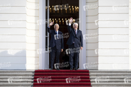 Begrüßung des Präsidenten der Portugiesischen Republik in Berlin