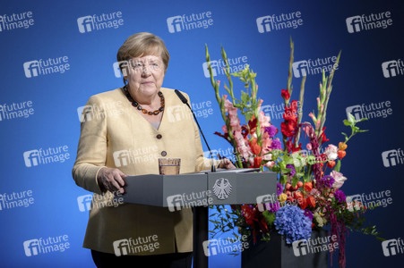 Ausstellungseröffnung 'Unsichtbare Wissenschaftlerinnen - Versäumte Bilder' in Berlin