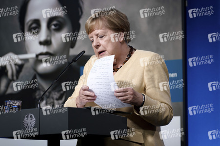 Ausstellungseröffnung 'Unsichtbare Wissenschaftlerinnen - Versäumte Bilder' in Berlin