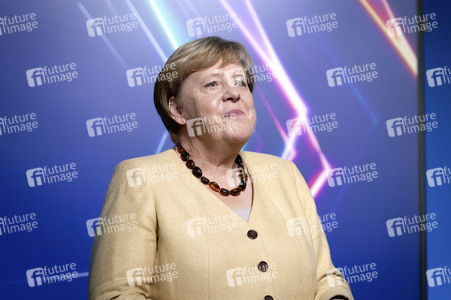 Ausstellungseröffnung 'Unsichtbare Wissenschaftlerinnen - Versäumte Bilder' in Berlin