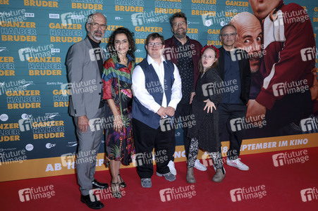 Filmpremiere 'Ganzer halber Bruder' in Köln