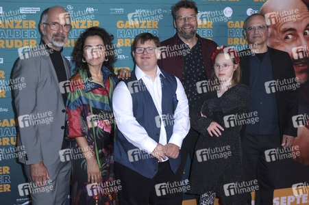 Filmpremiere 'Ganzer halber Bruder' in Köln