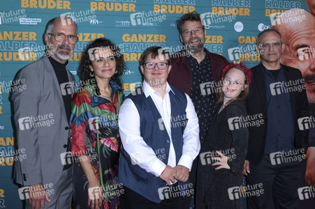 Filmpremiere 'Ganzer halber Bruder' in Köln