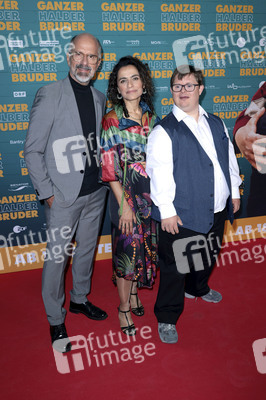 Filmpremiere 'Ganzer halber Bruder' in Köln