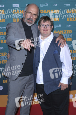 Filmpremiere 'Ganzer halber Bruder' in Köln