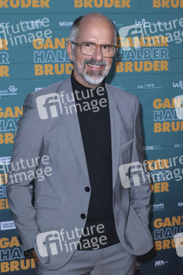 Filmpremiere 'Ganzer halber Bruder' in Köln