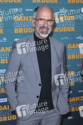 Filmpremiere 'Ganzer halber Bruder' in Köln