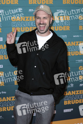 Filmpremiere 'Ganzer halber Bruder' in Köln