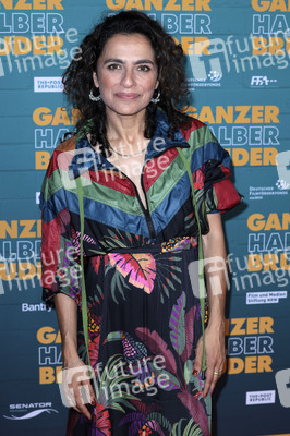 Filmpremiere 'Ganzer halber Bruder' in Köln