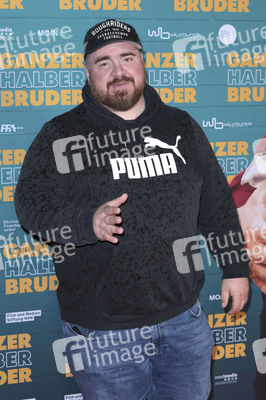 Filmpremiere 'Ganzer halber Bruder' in Köln