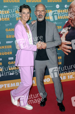 Filmpremiere 'Ganzer halber Bruder' in Köln