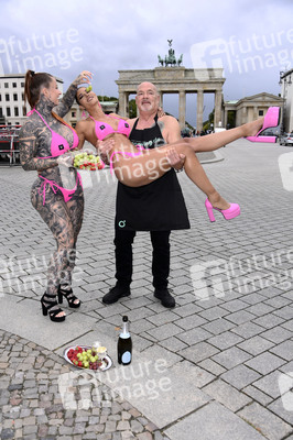 Fototermin zur Erotikmesse Venus Berlin 2025 in Berlin