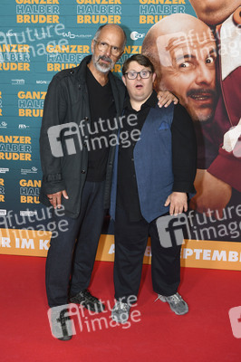 Filmpremiere 'Ganzer halber Bruder' in Hannover