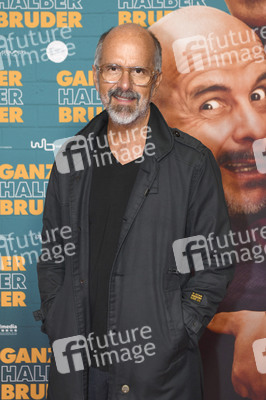 Filmpremiere 'Ganzer halber Bruder' in Hannover