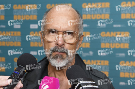 Filmpremiere 'Ganzer halber Bruder' in Hannover