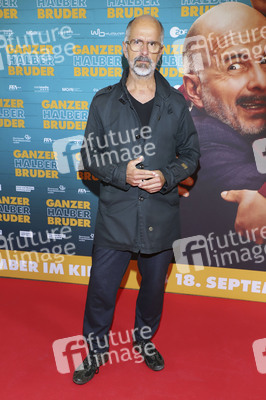 Filmpremiere 'Ganzer halber Bruder' in Hamburg