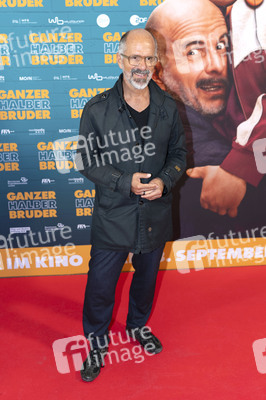Filmpremiere 'Ganzer halber Bruder' in Hamburg