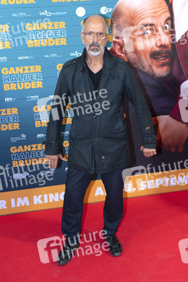 Filmpremiere 'Ganzer halber Bruder' in Hamburg