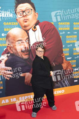 Filmpremiere 'Ganzer halber Bruder' in Hamburg