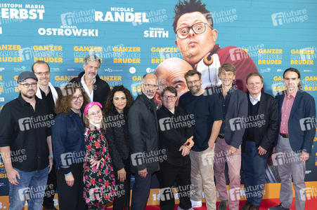 Filmpremiere 'Ganzer halber Bruder' in Hamburg