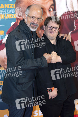 Filmpremiere 'Ganzer halber Bruder' in Hamburg