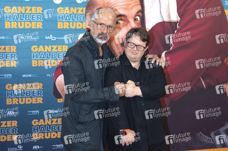 Filmpremiere 'Ganzer halber Bruder' in Hamburg