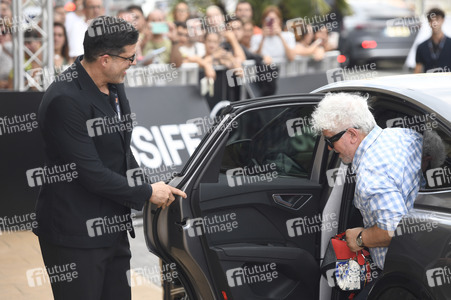 Ankunft von Pedro Almodóvar auf dem San Sebastian International Film Festival 2025
