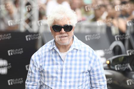 Ankunft von Pedro Almodóvar auf dem San Sebastian International Film Festival 2025