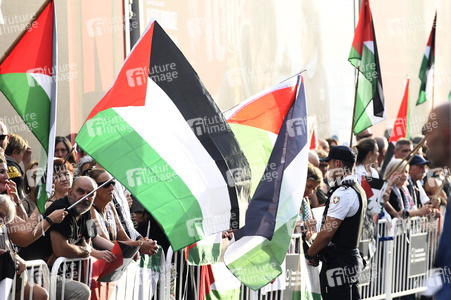 Opening Ceremony und Filmpremiere '21 Nächte', San Sebastian International Film Festival