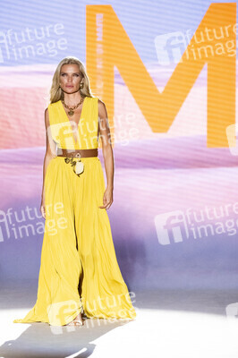 Lola Casademunt by Maite Fashion Show auf der Mercedes-Benz Fashion Week Madrid