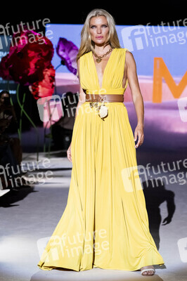 Lola Casademunt by Maite Fashion Show auf der Mercedes-Benz Fashion Week Madrid