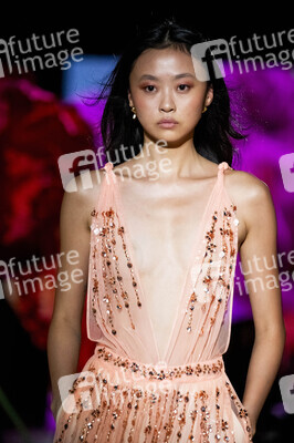 Lola Casademunt by Maite Fashion Show auf der Mercedes-Benz Fashion Week Madrid