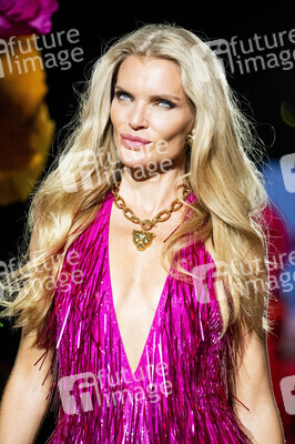 Lola Casademunt by Maite Fashion Show auf der Mercedes-Benz Fashion Week Madrid