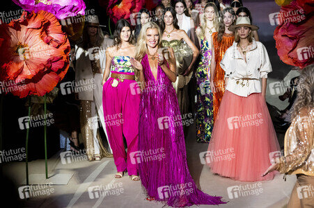 Lola Casademunt by Maite Fashion Show auf der Mercedes-Benz Fashion Week Madridhion Week Madrid