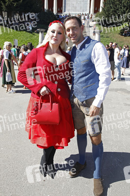 Hayley Hasselhoff auf dem Oktoberfest 2025 in München