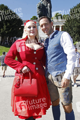 Hayley Hasselhoff auf dem Oktoberfest 2025 in München