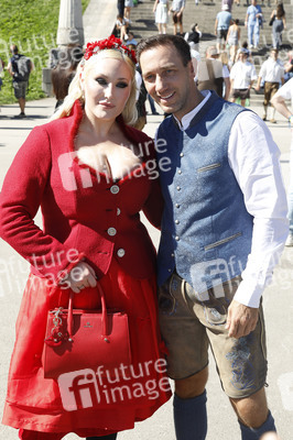 Hayley Hasselhoff auf dem Oktoberfest 2025 in München