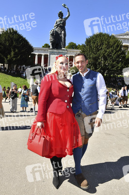 Hayley Hasselhoff auf dem Oktoberfest 2025 in München