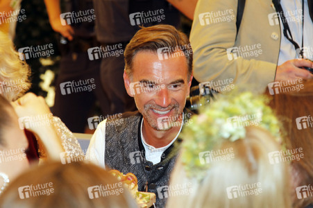 Wiesn Anstich im Schottenhamel Festzelt auf dem Oktoberfest 2025 in München